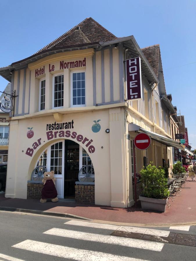 Hotel Le Normand Houlgate Esterno foto